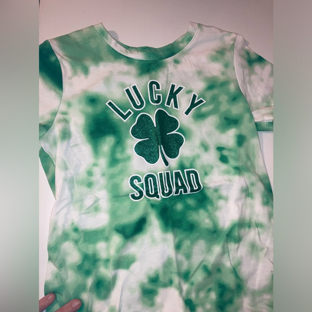 Girls L st Patrick shirt